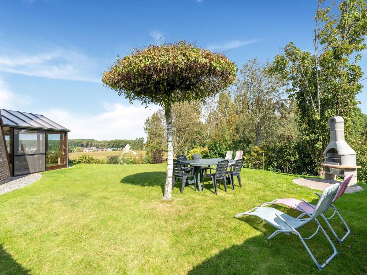 Stunning Holiday Home In Oombergen With Terrace And Garden Zottegem Екстер'єр фото
